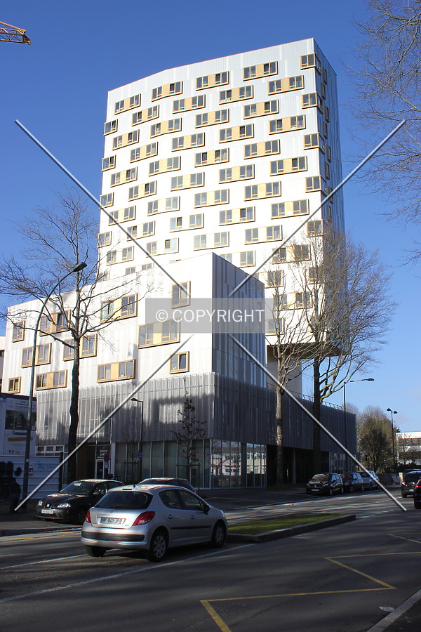 Tour Michel Denis by Florian Barbier