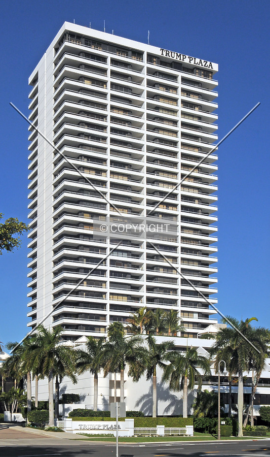 Trump Plaza I by Jorge Molina