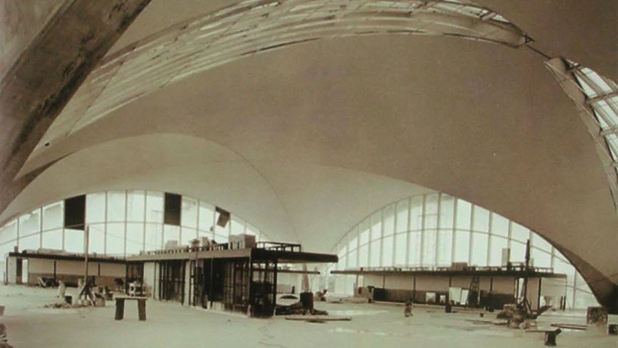 Saint Louis Lambert International Airport Terminal 1 by Eric Wachter