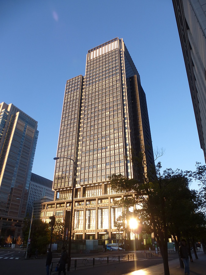 Shin-Marunouchi Building by Marylène Risser