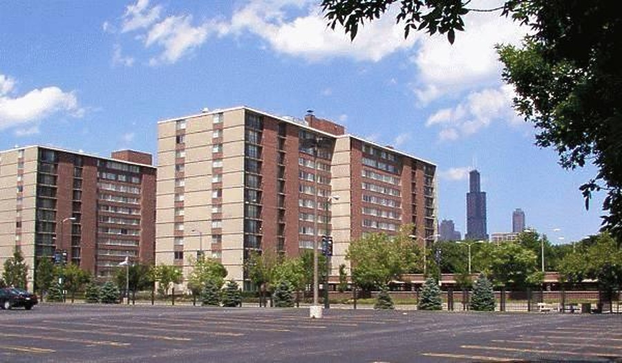 SCIO at the Medical District City Apartments South by Daniel Kieckhefer