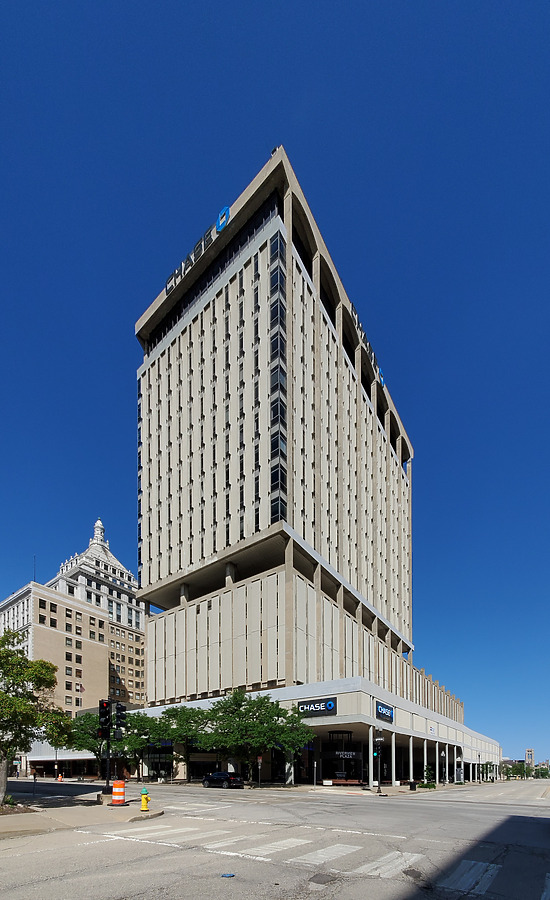 Riverview Plaza by Ryan Hildebrand