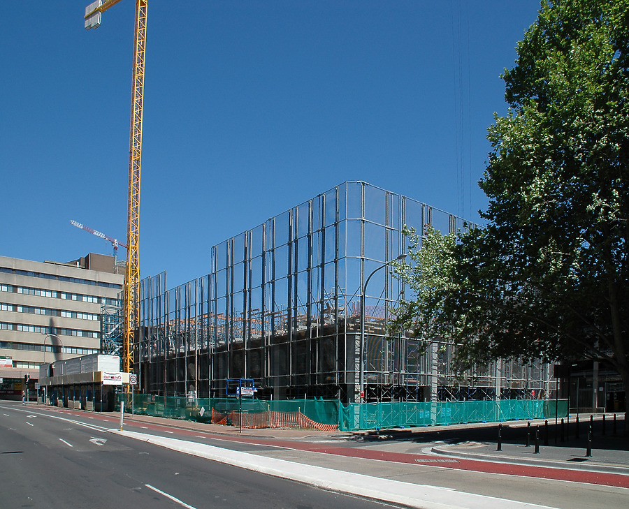 25 Smith Street by John Bek