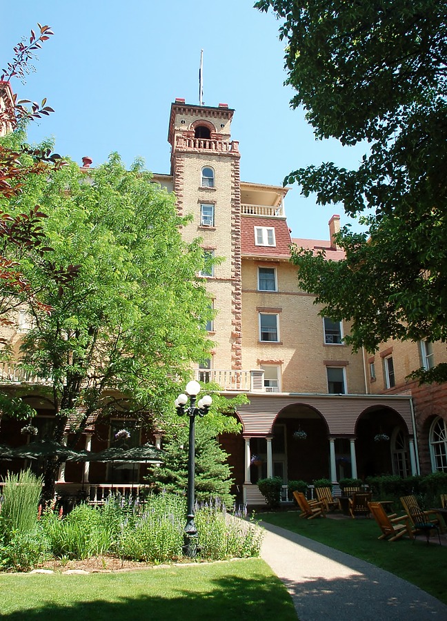 Hotel Colorado by Brian LoBue