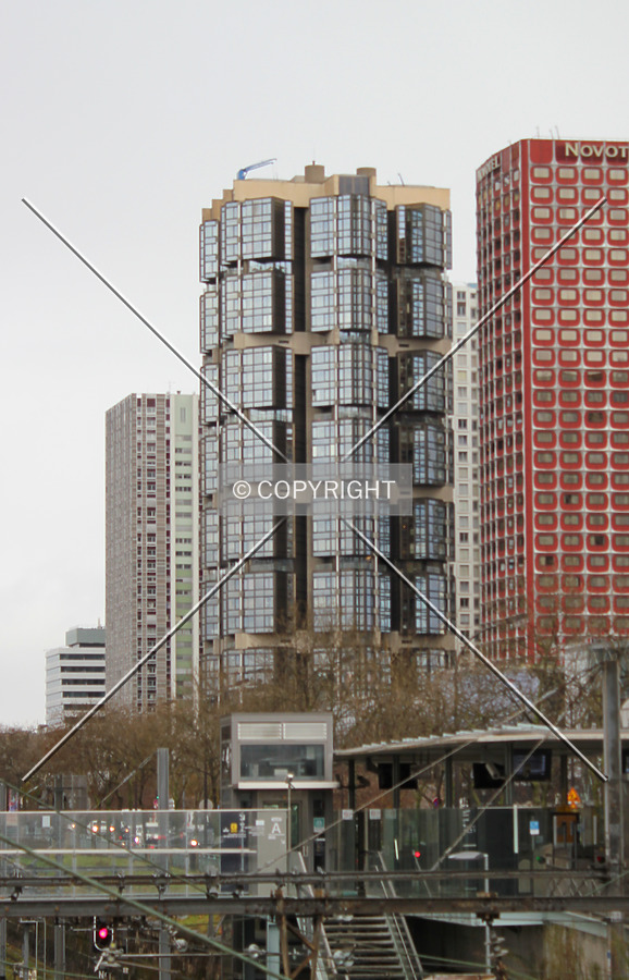 Tour Totem by Florian Barbier