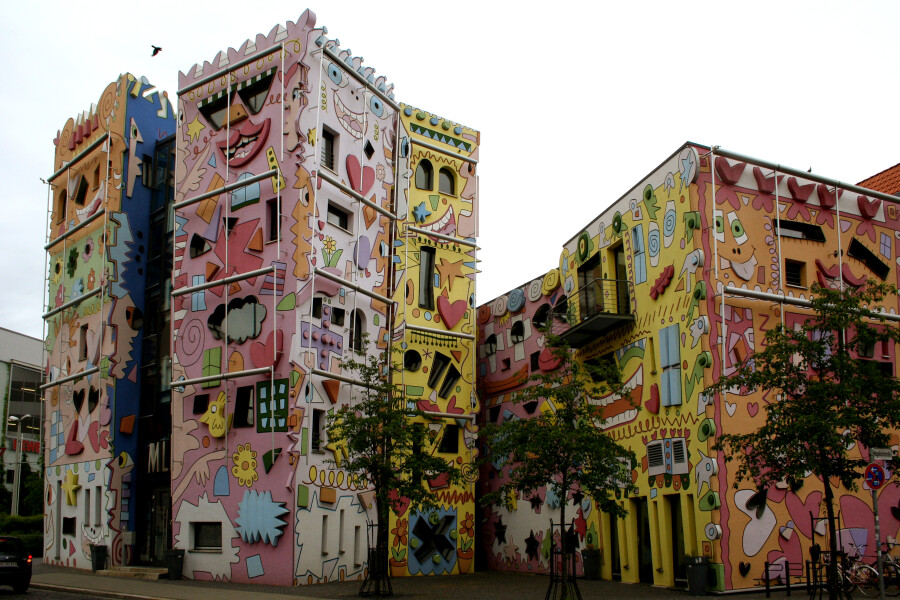 Happy Rizzi House