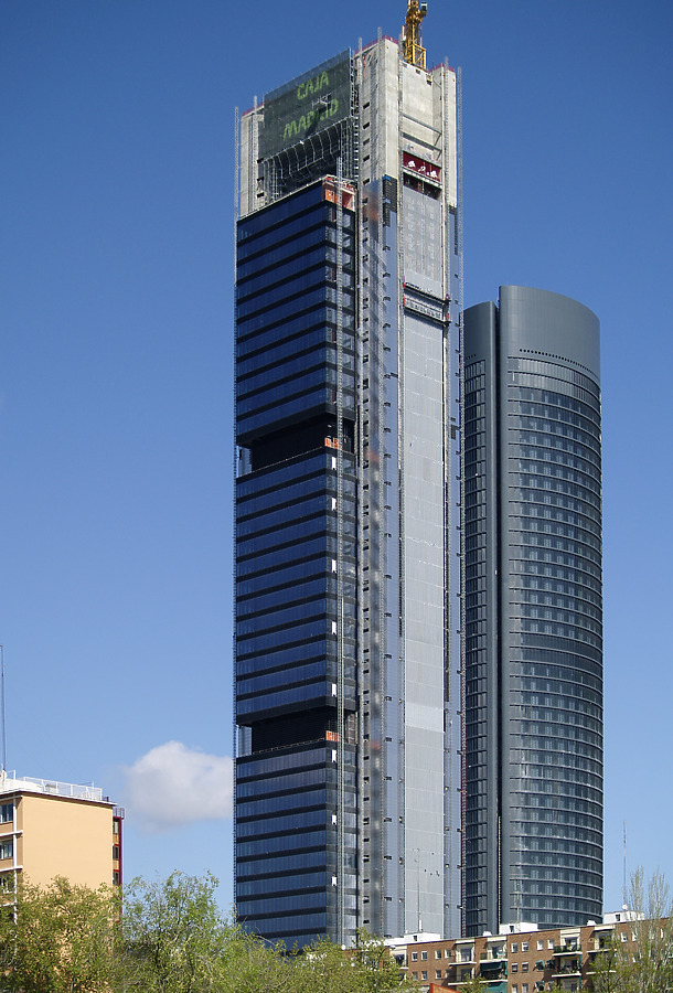 Torre Caja Madrid by Cesar Serrano