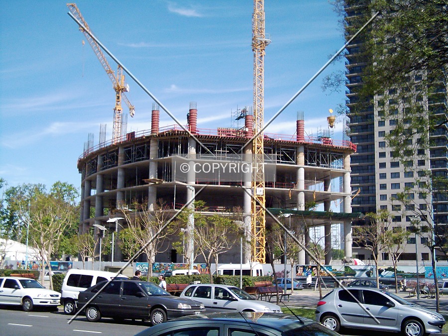 Torre Repsol YPF by Maximiliano Buono