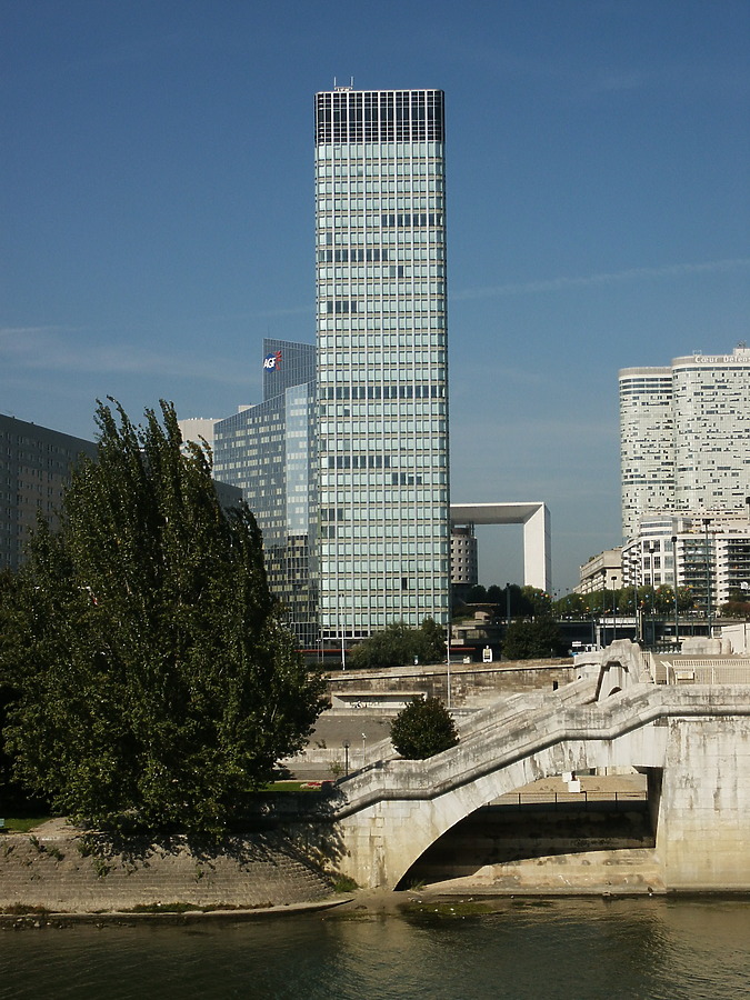 Tour Initiale by Daniel Kieckhefer