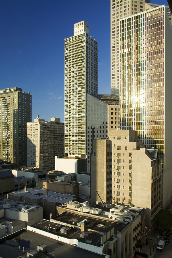 1000 Lake Shore Plaza by Pavel Toczynski