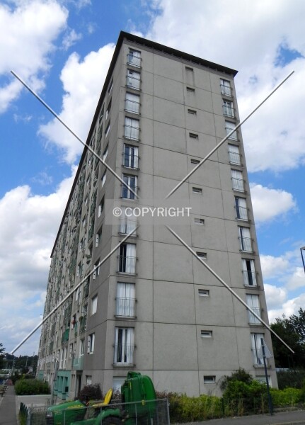 2-8 Avenue Charles De Gaulle