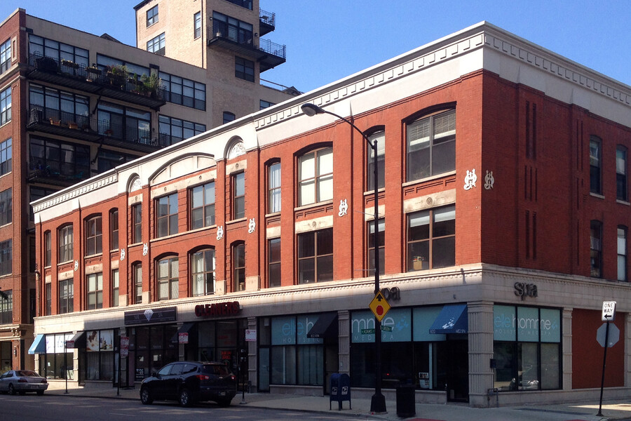 832-842 West Adams Street
