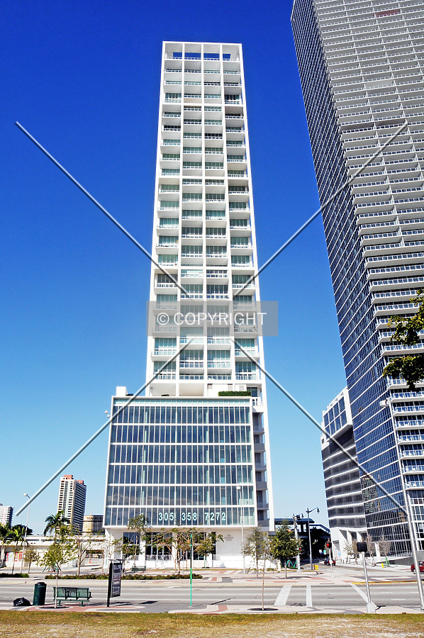 Ten Museum Park by Jorge Molina