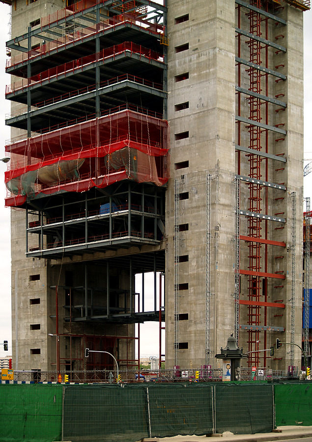 Torre Caja Madrid by Cesar Serrano
