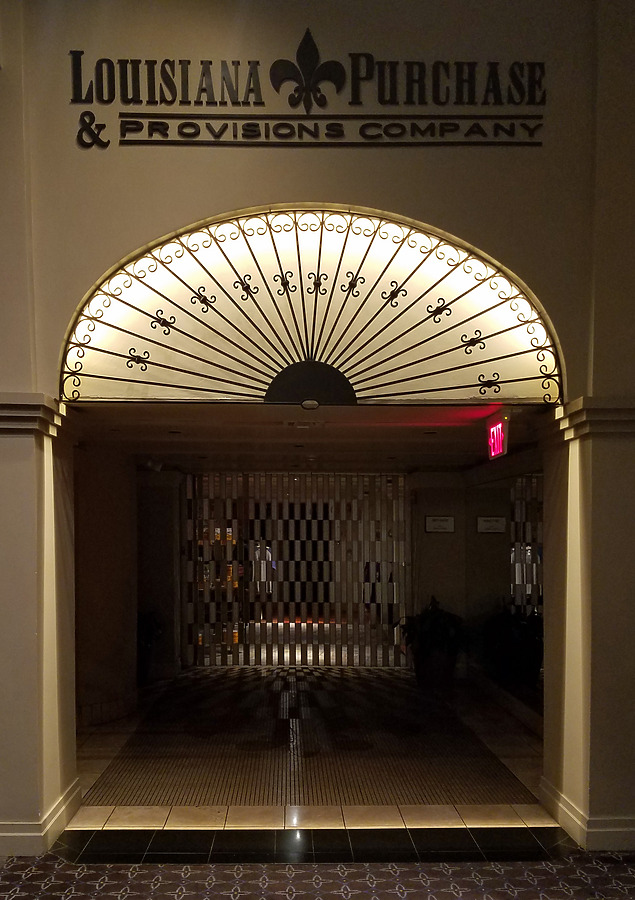 Sheraton New Orleans by Ryan Hildebrand