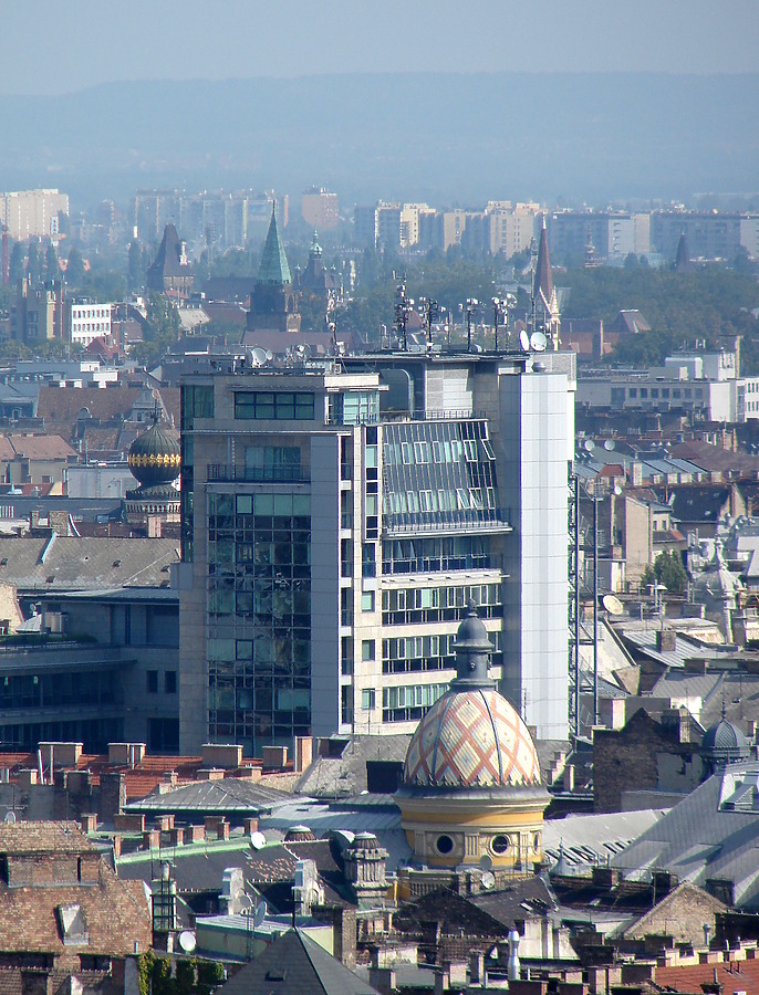 Uniqa Plaza by Robin Spetz