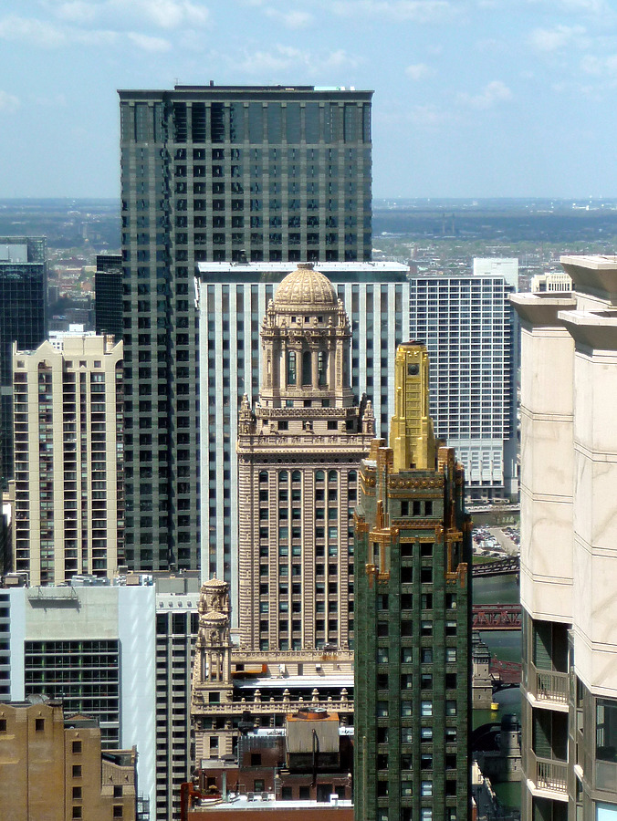 35 East Wacker Drive by Nate Lindsey