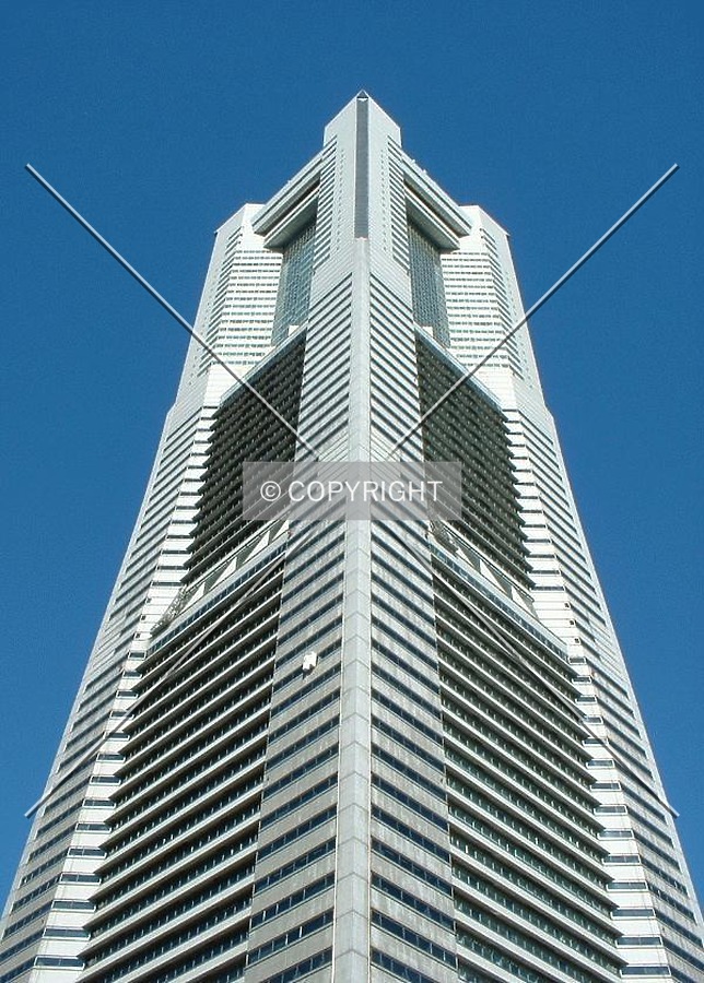 Yokohama Landmark Tower by Andrew Stewart