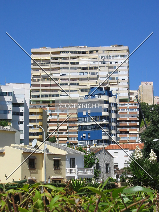 Edificio Babilonia by Victor Carcedo
