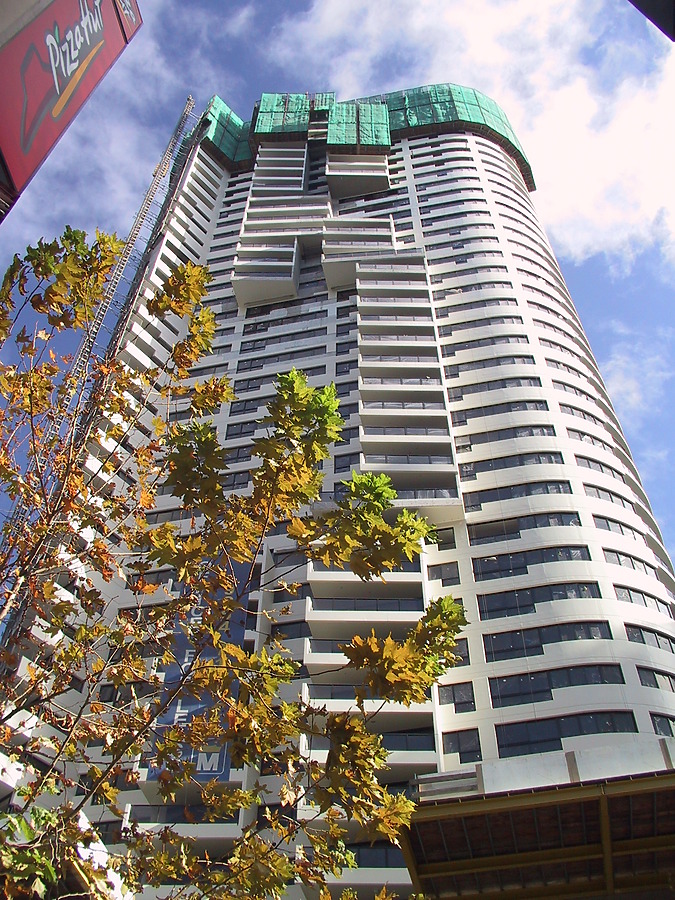 Meriton Tower by John Bek