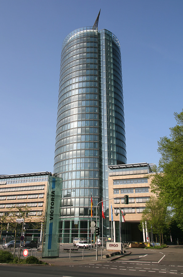 VICTORIA-Haus by Michiel van Dijk