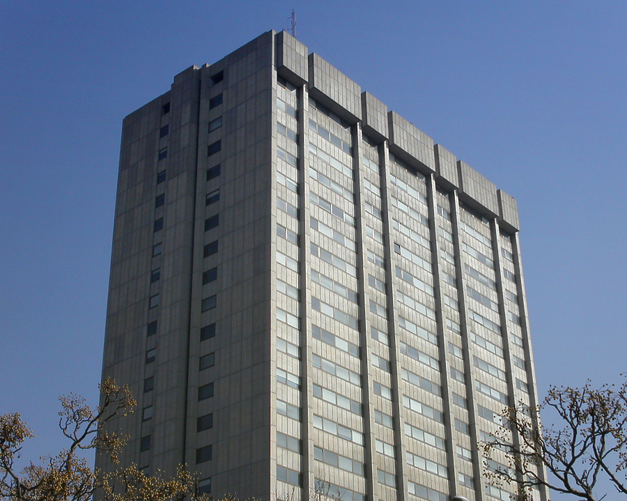 Ministerio de Comercio by Cesar Serrano