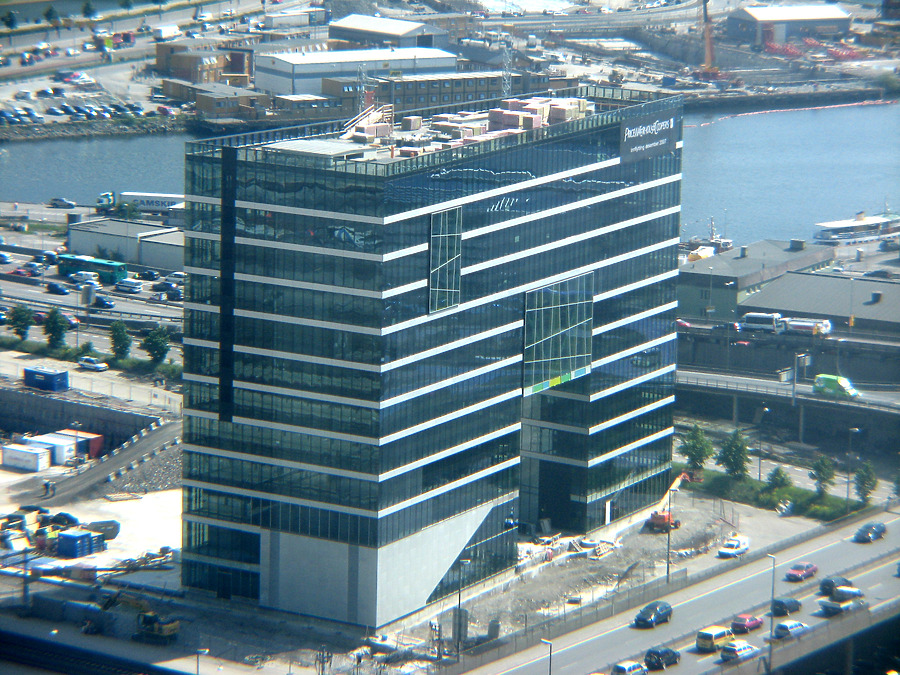 Dronning Eufemias gate 8 by Kjetil Balog