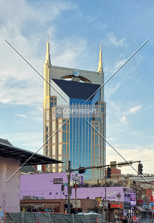 AT&T Building by Ryan Hildebrand
