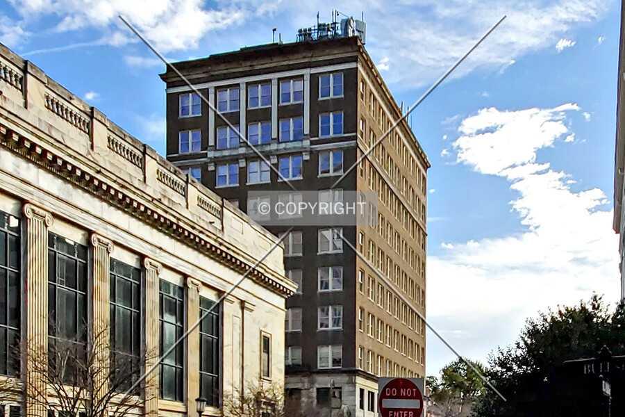 Realty Building