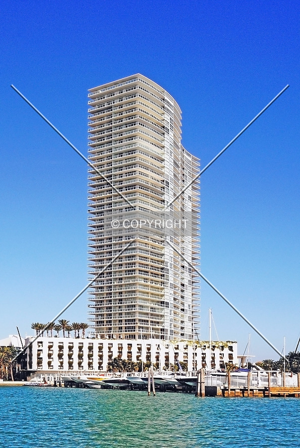 ICON at South Beach by Jorge Molina