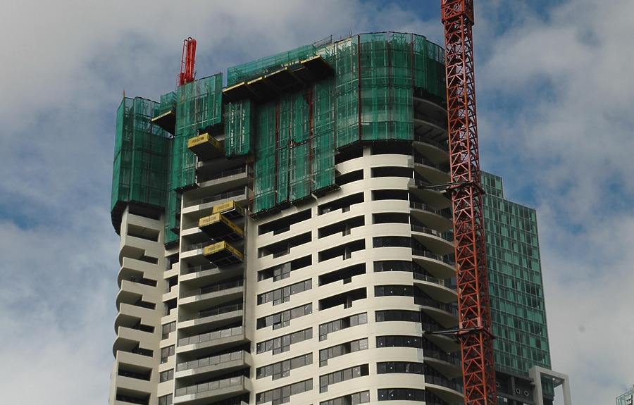 Meriton Tower by John Bek