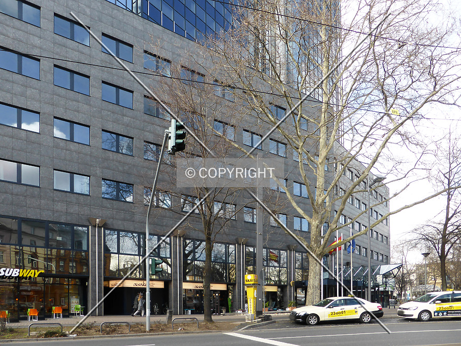 Büro Center Nibelungenplatz by Nephilim