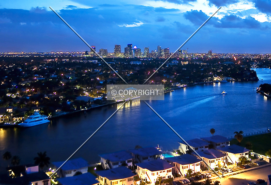 Las Olas River House by Jorge Molina