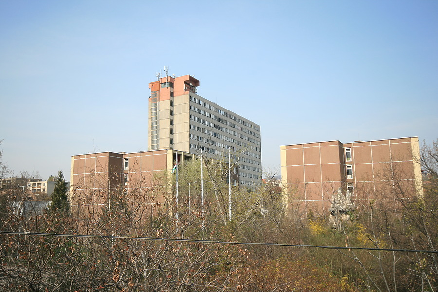 Dayka Gábor utca 4 by Kjetil Balog