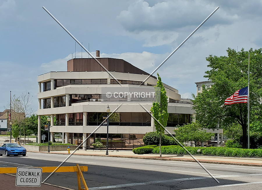 Springfield City Hall by Ryan Hildebrand