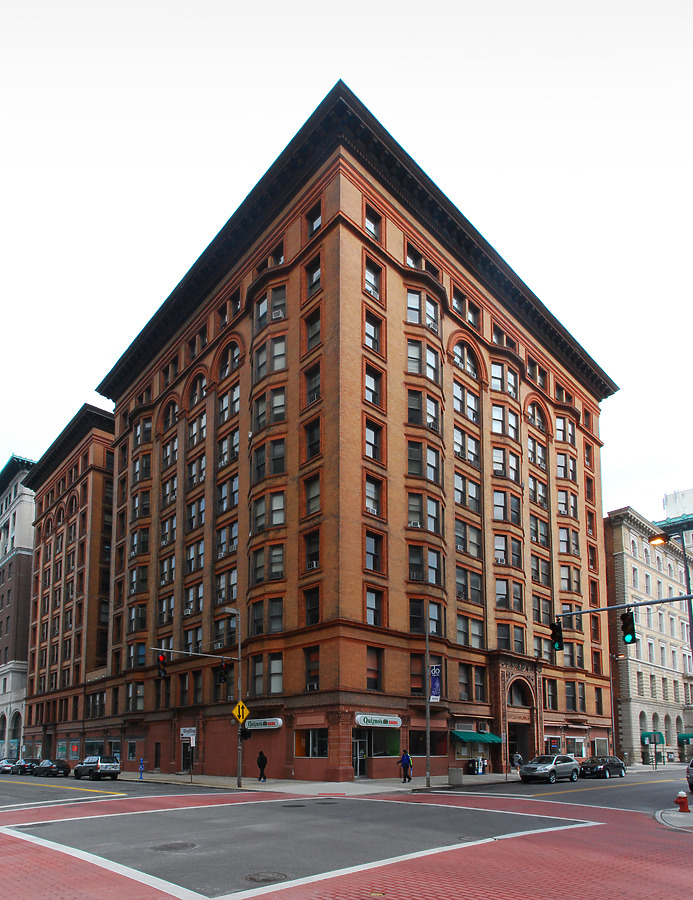 Spitzer Building by Huopa