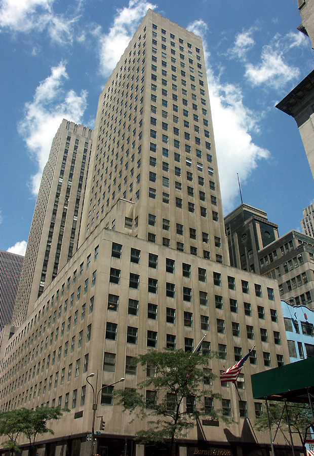 Manufacturers Hanover Building by Nate Lindsey