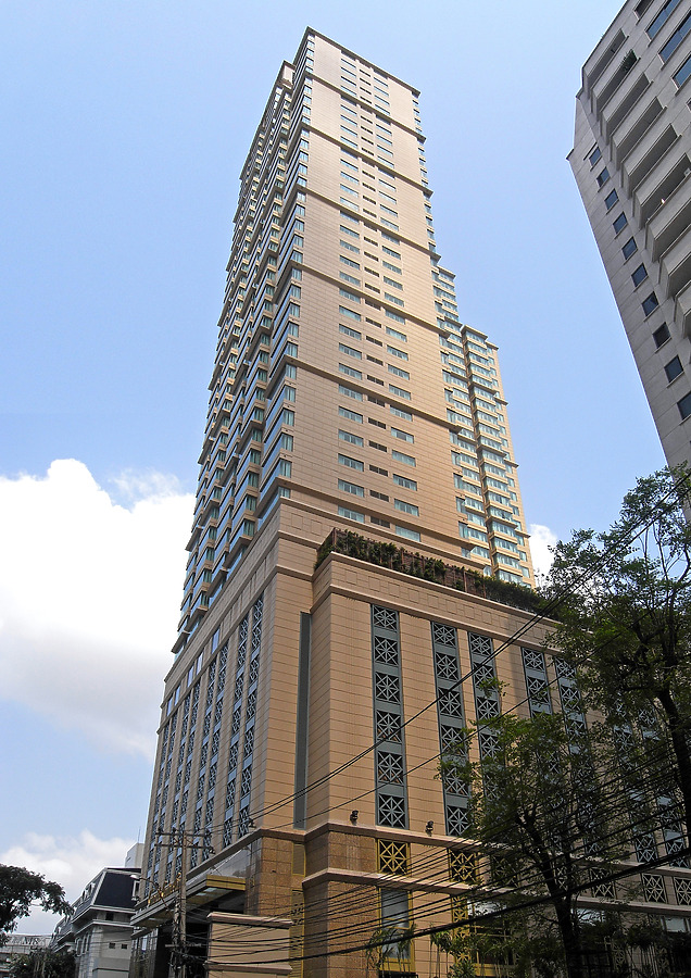 Centrepointe Ratchadamri by Horst Kiechle