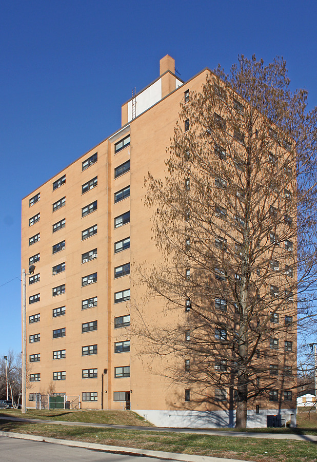 Starnes Tower by Ryan Hildebrand