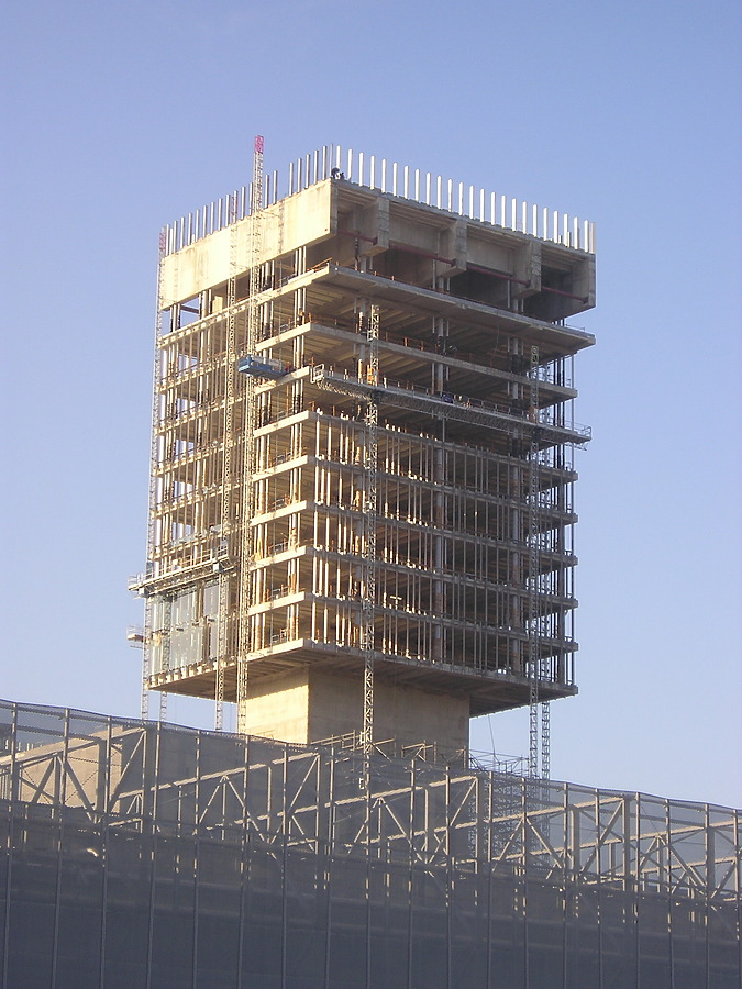 Torre BEC by Mikel Allende