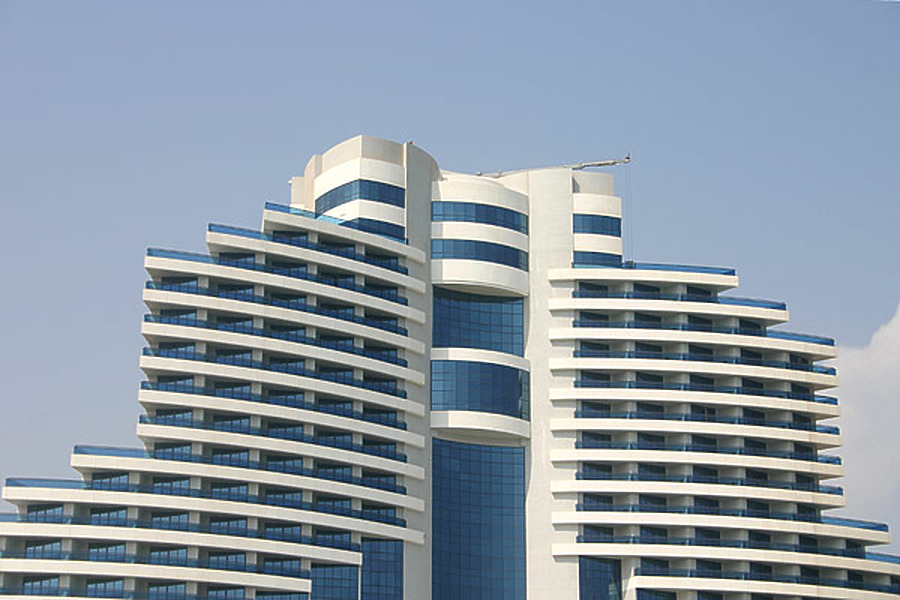 Le Meridien Al Aqah Beach Resort by Michiel van Dijk