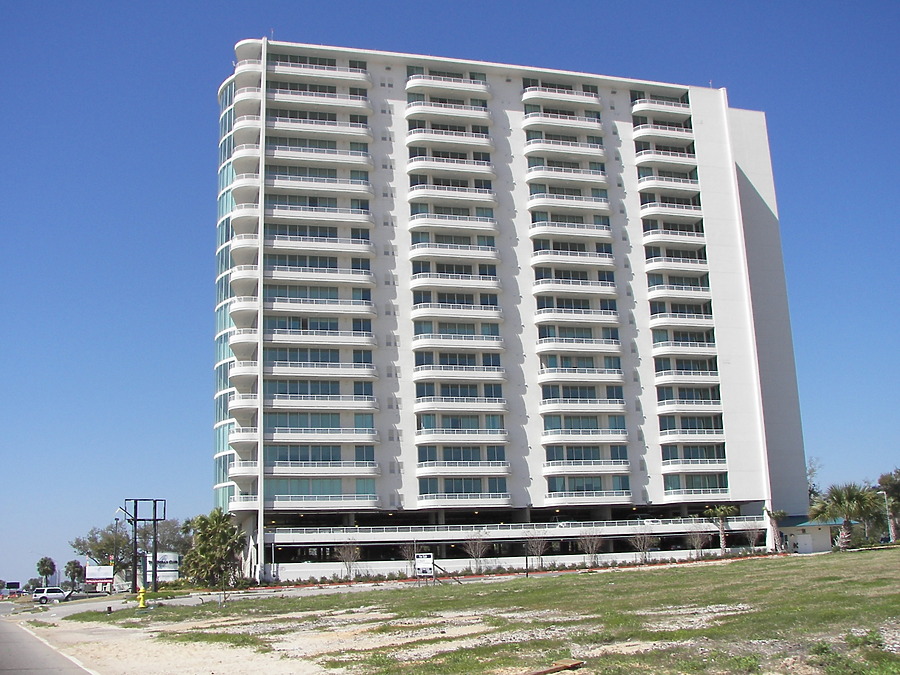 Baymont Tower by Rodney Gunn