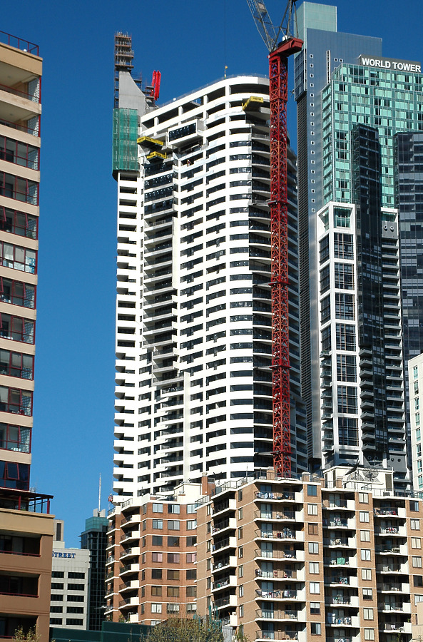 Meriton Tower by John Bek