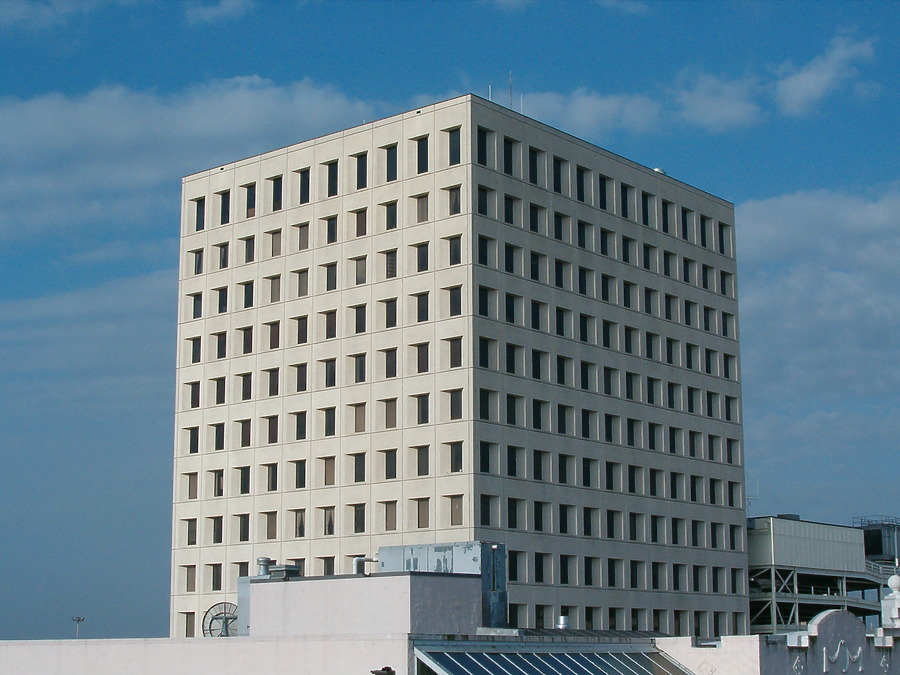 Chase Tower by Rodney Gunn