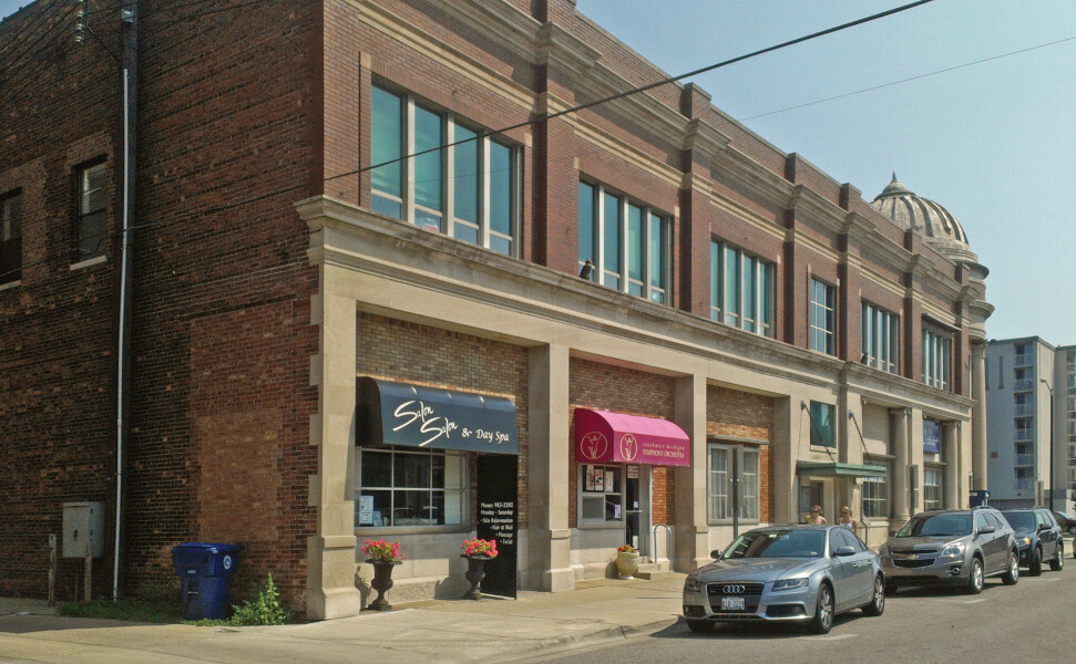 585 Ship Street