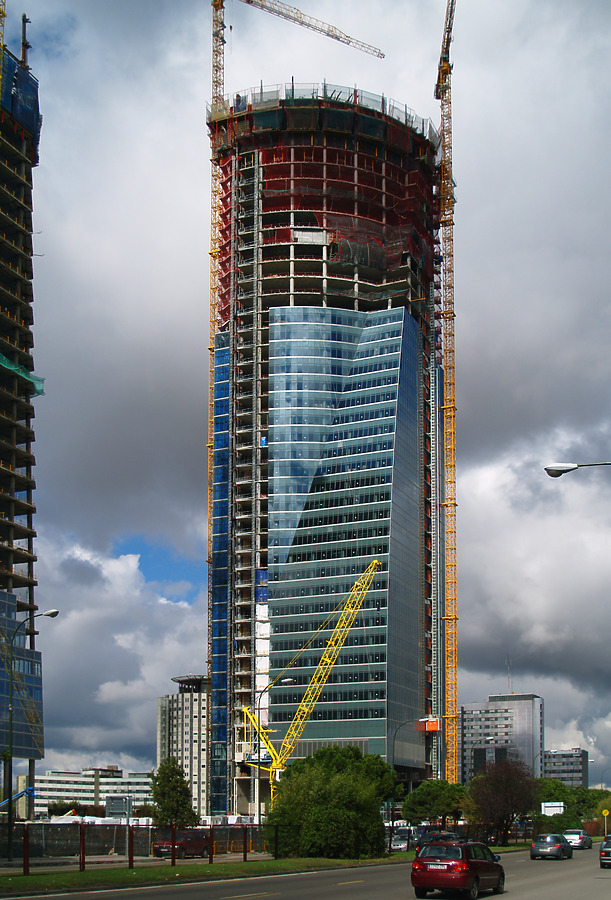 Torre Espacio by Cesar Serrano