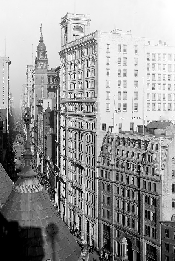 26 Broadway by Detroit Publishing Co.