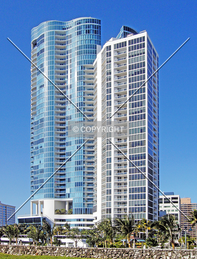 Las Olas River House by Jorge Molina