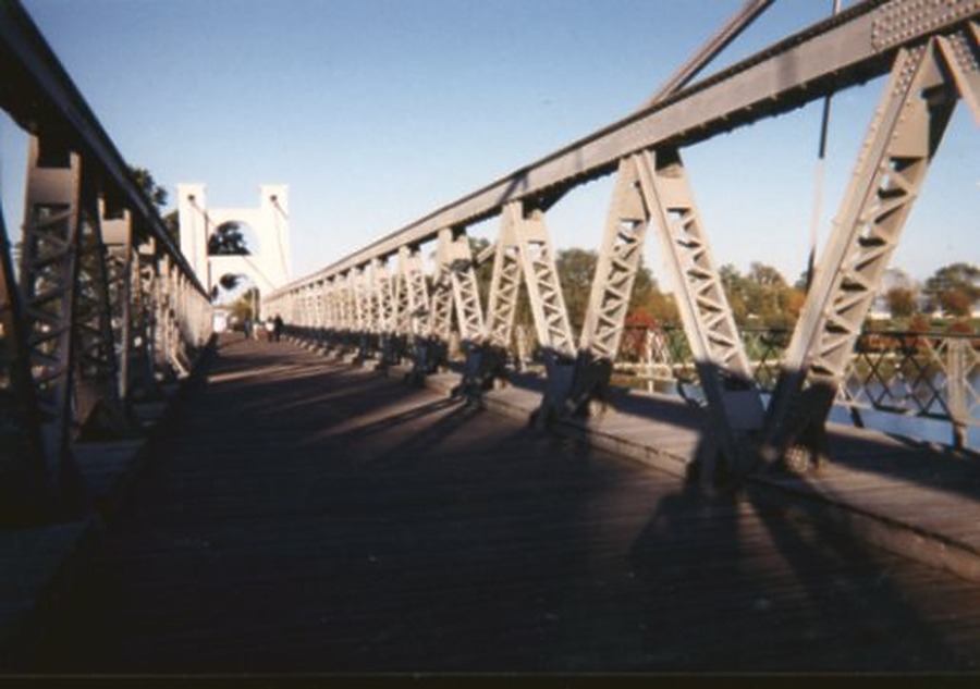 Waco Suspension Bridge by Kevin Lehnhardt