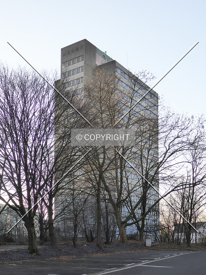 Dienstgebäude Platanenweg by Nephilim